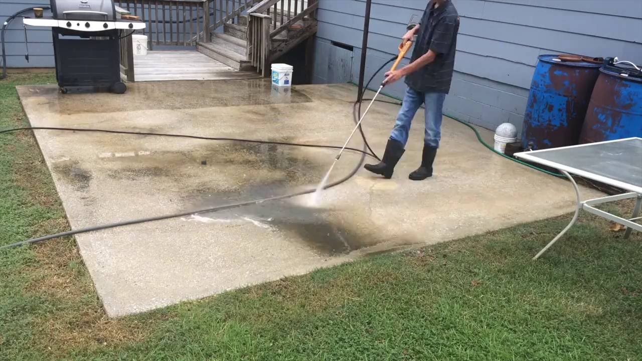 Driveway cleaning before and after transformation 2